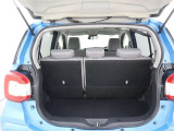 十分な広さのトランクスペースです。