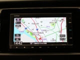 【純正ナビゲーション】使いやすいナビ操作にオーディオ機能も充実!Bluetooth接続で運転中のハンズフリー電話や好みの音楽を車内に流す事が出来ます。ラインナップや車種に応じて豊富な機能が使用可能♪