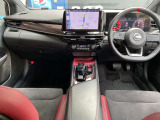 インパネ周りはこのように機能的にまとまっています。もちろんクリーニング済みで、室内もキレイです。