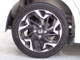 アルミホイールはホンダ純正なので安心!しかも車のデザインにもマッチしています。