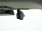 ◆リアにもドライブレコーダーを装備しております◆映像・音声などを記録する自動車用の装置です。もしもの事故の際の記録はもちろん、旅行の際の思い出としてドライブの映像を楽しむことができます。