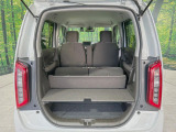 後席を格納すると、これだけの広さが!シーンに合わせたシートアレンジで、大きな荷物も積むことが出来ます♪