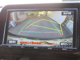 バックガイドモニターで、後方を確認しながら安心して駐車することができます。運転初心者も熟練者も必須の機能ですよ!