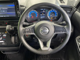 ステアリングも使用感が少なく、きれいな状態となっております♪