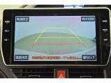 バックガイドモニターで、後方を確認しながら安心して駐車することができます。運転初心者も熟練者も必須の機能ですよ!