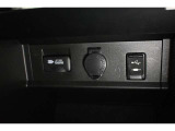 AC100V1500Wアクセサリーコンセント、アクセサリーDC12Vソケット装備!USB端子ソケット装備!