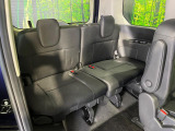 3列目シートはもちろん状態良好☆大人でもゆったりと座って頂けますので、大人数でのお出かけもラクラクです♪ご家族で、気の知れた仲間で、ドライブに行くのが楽しみですね♪