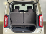 荷室はお荷物が十分に積み込める広さがあります。