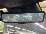【デジタルインナーミラー】後席の大きな荷物や同乗者で後方が確認しづらい時でも安心!カメラが撮影した車両後方の映像をルームミラー内に表示。クリアな視界で状況の確認が可能です!