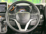 【純正革巻きステアリング】上質な革を使用することで、手にしっかり馴染みとても運転しやすいハンドルです♪