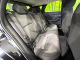 後部座席も気になるようなキズ・汚れやへたり等、大きなダメージはなく、良好な状態です。