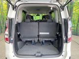 普段のお買い物や通勤、送迎等に十分な荷室スペースを確保しております。セカンドシートを倒すと、大きな荷物の積載も可能です♪