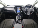■視界良好で運転しやすいコックピットです。シンプルで操作性の良いインパネ回りにデザインされ、SUBARUは安全性能に徹底的にまでこだわった視界設計を行っています。