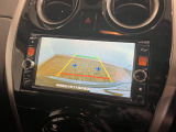 【バックカメラ】リバースにするだけで映ります、後方の安全確認や、狭い駐車場での車庫入れ、雨の日や夜間など視界の悪い時に便利です!安全にバックする為には欠かせない装備です。