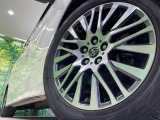 【純正18インチアルミホイール】外観にマッチした純正アルミホイールを装着しております。各種社外アルミホイールや、スタッドレスタイヤも取扱いしております。是非ご相談ください♪