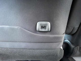 USB接続端子が後席から利用出来ます。