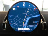 MINIナビゲーション 円形有機ELセンターディスプレイ