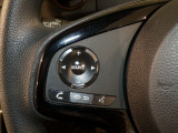 【ステアリングリモコン】ステアリングにオーディオ調節可能なスイッチが装備されていますので運転中でも視線をそらさずにオーディオの調節が可能です!