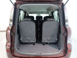 広々としたラゲージスペースを備えています。大きなものや長さのある荷物もしっかりと積み込めます。