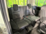 3列目シートはもちろん状態良好☆大人でもゆったりと座って頂けますので、大人数でのお出かけもラクラクです♪ご家族で、気の知れた仲間で、ドライブに行くのが楽しみですね♪