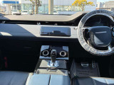 L551 RANGE ROVER EVOQUE R-Dynamic SE 249ps/5500rpm 37.2kgm/1500〜4500rpm(カタログ値) 9AT 1,840kg 235/50R20 14wayパワーシート デジタルルームミラー