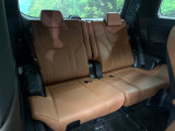 3列目シートはもちろん状態良好☆大人でもゆったりと座って頂けますので、大人数でのお出かけもラクラクです♪ご家族で、気の知れた仲間で、ドライブに行くのが楽しみですね♪