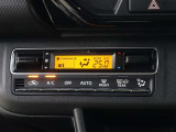 オートエアコンを装備しております!自動で調整してくれますので、車内も快適です☆
