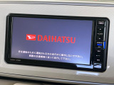 【純正ナビ】人気の純正ナビを装備しております。ナビの使いやすさはもちろん、オーディオ機能も充実!キャンプや旅行はもちろん、通勤や買い物など普段のドライブも楽しくなるはず♪