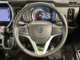 【純正革巻きステアリング】上質な革を使用することで、手にしっかり馴染みとても運転しやすいハンドルです♪