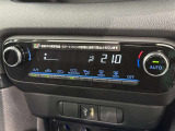 オートエアコン付きなので一度、気温を設定すれば自動的に過ごし易い温度に調整してくれますよ。 車内をいつでも快適空間にしてくれます。