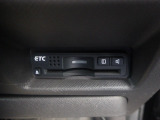 ETC付。高速道路の料金所はキャッシュレスで通過です。サービスエリア等にあるスマートインターの出入りも利用可能でとっても便利。ご納車後すぐにお使い頂けるようセットアップしてのお渡しとなります。