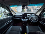 インパネ周りのお写真です。 視界が広く運転もしやすくなっております♪