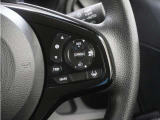 ホンダセンシングが装備されています。アダプティブレーダークルーズやレーンキープアシスト、車線逸脱防止機能なども備えていて、ロングドライブも快適で安全にお楽しみいただけます。