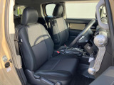 運転席シート廻りは使用感も少なく、良好な状態となっています。丁寧に使われていたことがよくわかりますね。