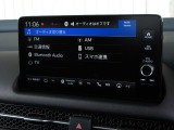 ナビゲーションはホンダコネクトディスプレイを装着しております。AM、FM、Bluetooth、フルセグTVがご使用いただけます。初めて訪れた場所でも道に迷わず安心ですね!
