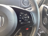 Hondaセンシングの機能のひとつ、アダプティブクルーズコントロール付!アクセルから足を離しても設定したスピードと前車との車間を保ち走行してくれます!車線維持もアシスト☆高速道路で疲労軽減ですね☆