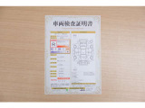【車両検査証明書】店頭にてクルマの状態が一目で分かる検査証明書を公開中。トヨタ認定検査員が厳しく査定し、状態を点数と図解で表示しています。修復歴はもちろん、傷やヘコミの箇所や程度がご確認いただけます。