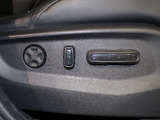 【パワーシート】メモリー機能付きパワーシート装備車です。電動でシートが動きます、高級感がありとても便利な機能です!