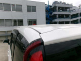 ルーフは目立つキズやへこみなどはない状態です。