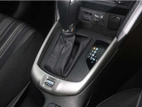 マニュアルモード付き6速オートマチックなので、スポーティな走りができます。
