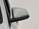 ドアミラーに内蔵されているフラッシャーは視認性も良く安全運転に一役買ってます。