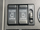 【両側パワースライドドア】スマートキーや運転席のスイッチで後席両側スライドドアの開閉が可能♪電動だから力を入れてドアを開ける必要が無く、小さなお子様でも簡単に開け閉めでき快適です♪
