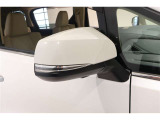 ウィンカー付ドアミラー装備♪デザイン性だけでなく、ドライバーの巻き込み防止など安全運転をサポート致します!対向車や歩行者など周囲からの視認性にも優れていて安心です!