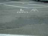 カラーヘッドアップディスプレイ付き。少ない視線移動で情報を確認できるので、運転の疲労軽減に繋がりますよ♪