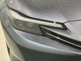 LEDヘッドライトは、点灯の瞬間から最大光量を発揮し、突然暗くなるトンネルなどでの安定感を高めます。