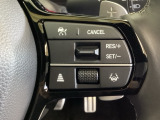 右側のステアリングスイッチはHondaセンシング系のスイッチ他にセレクターホイールを装備。スピードメーター内・マルチインフォメーション・ディスプレーの各表示が確認できます。