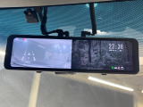 【デジタルインナーミラー】後席の大きな荷物や同乗者で後方が確認しづらい時でも安心!カメラが撮影した車両後方の映像をルームミラー内に表示。クリアな視界で状況の確認が可能です!