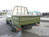 ランドクルーザー60をベースにしたピックアップトラックになります!走行距離8000Km!グリーンとホワイトのツートンカラーでオシャレに決まってます!エンジン・ミッション等機関良好です!