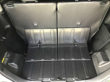 トランクスペースもご覧のとおりそれなりにお荷物乗せることができます。日常の生活はもちろんの事、アウトドアにもぴったりですね☆