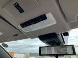 SOSコールつきなのでもしもの時にオペレーターと直接会話ができ安心です。(ご利用にはNissanConnectへの登録が必要です) スマートルームミラーなので後席に人や大きな荷物があっても後方確認がしやすいです。